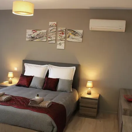 Le Vic De De Lomagne 3* Lavit