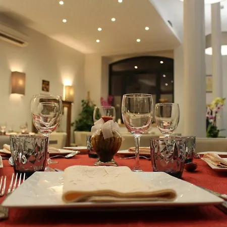 Le Vic De De Lomagne Frühstückspension